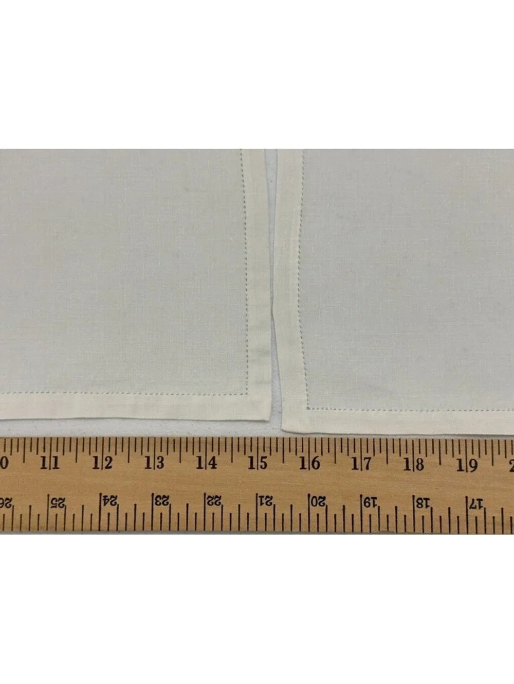 Vintage Cream White 4 Placemats 4 Napkins Linen? Cotton? Border